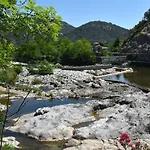Hébergement de vacances In Ardeche With Pool & Garden